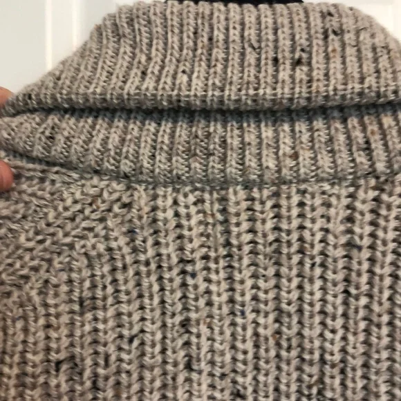 From Ireland! 100% merino wool fisherman’s cardigan new